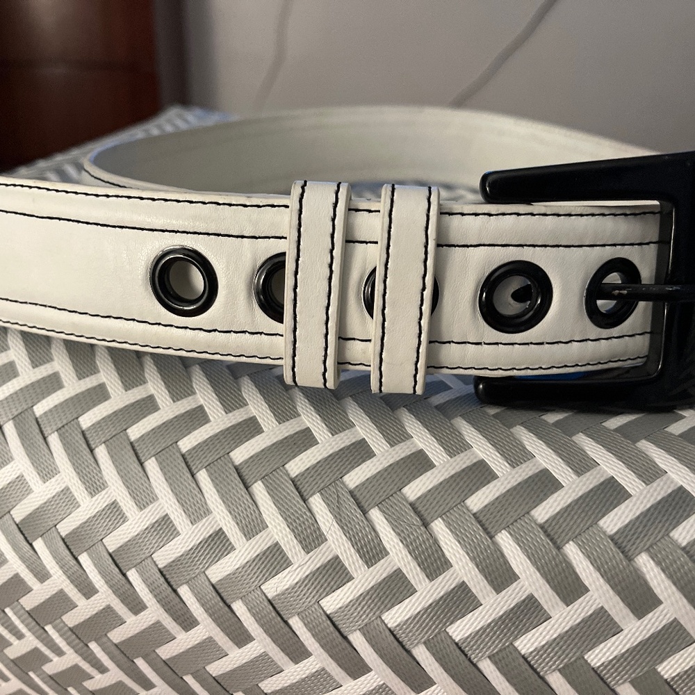 Vintage white leather belt